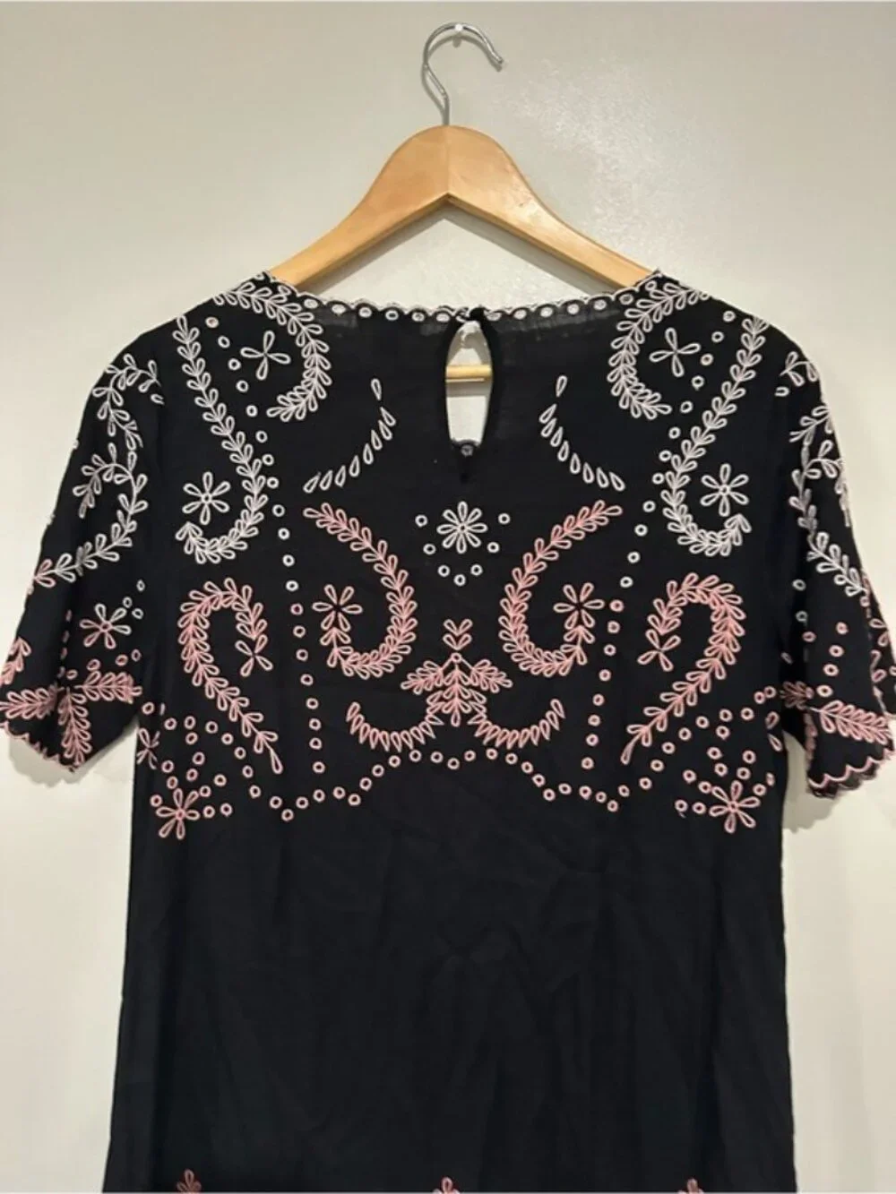 Sundance Black Pink Embroidered  Dress Sz 4 Boho Romantic Cottagecore Fairycore